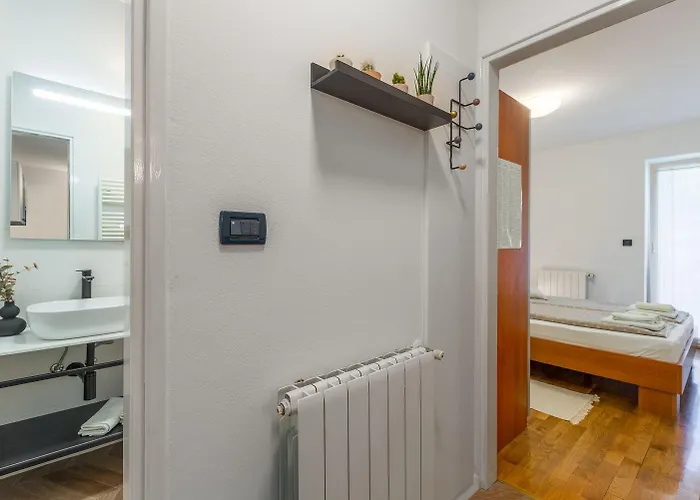 Apartmán Malerisches Mit Mediterranem Garten - Nur 450 Meter Zum Poreč