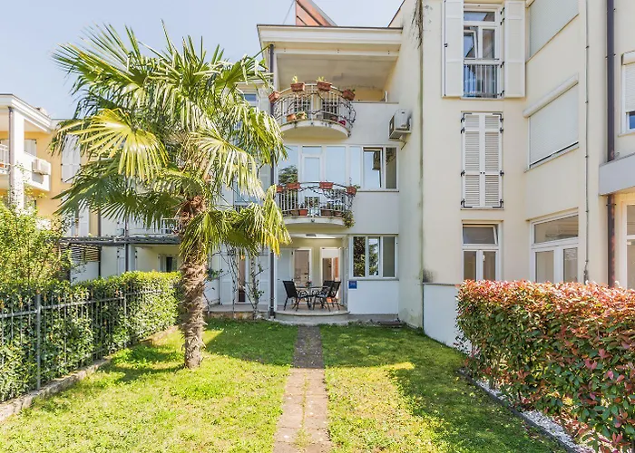 Malerisches Mit Mediterranem Garten - Nur 450 Meter Zum Apartmán *