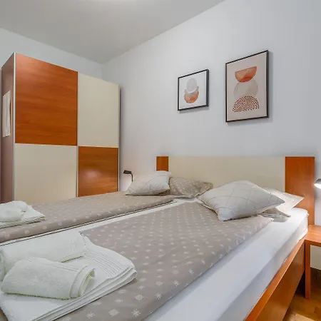 Malerisches Mit Mediterranem Garten - Nur 450 Meter Zum ポレッチ