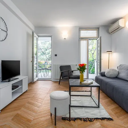 Malerisches Mit Mediterranem Garten - Nur 450 Meter Zum アパート